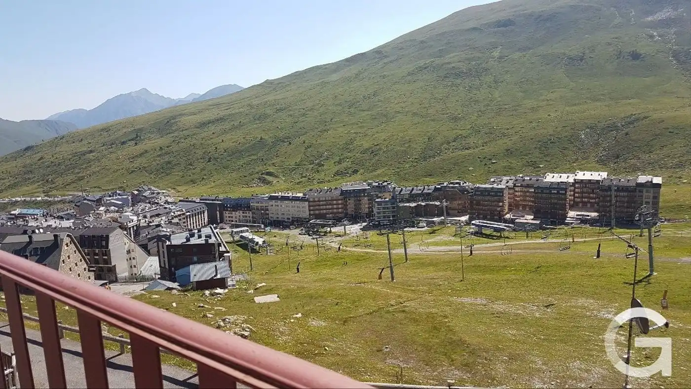 Vista exterior de Casa adosada en venta en Encamp con Amueblado