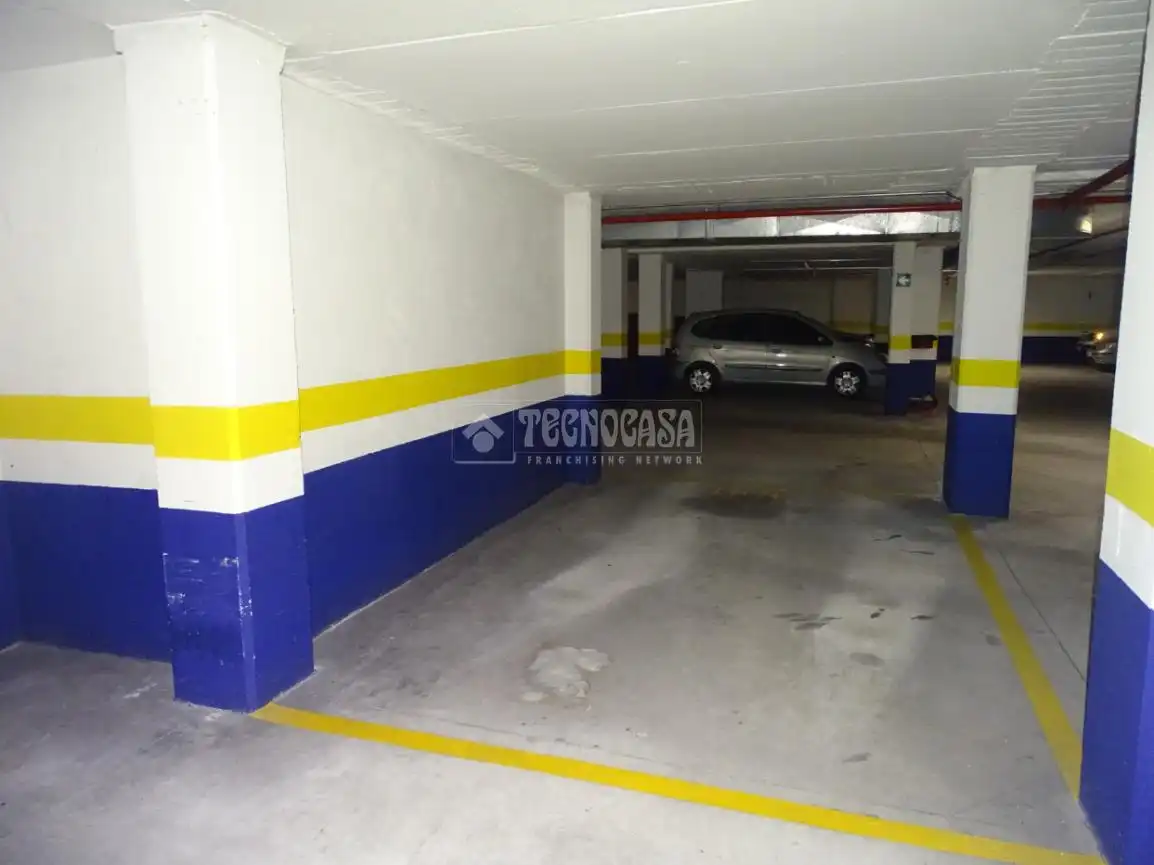 Parking de Piso en venta en Valladolid con Aire acondicionado y Calefacción