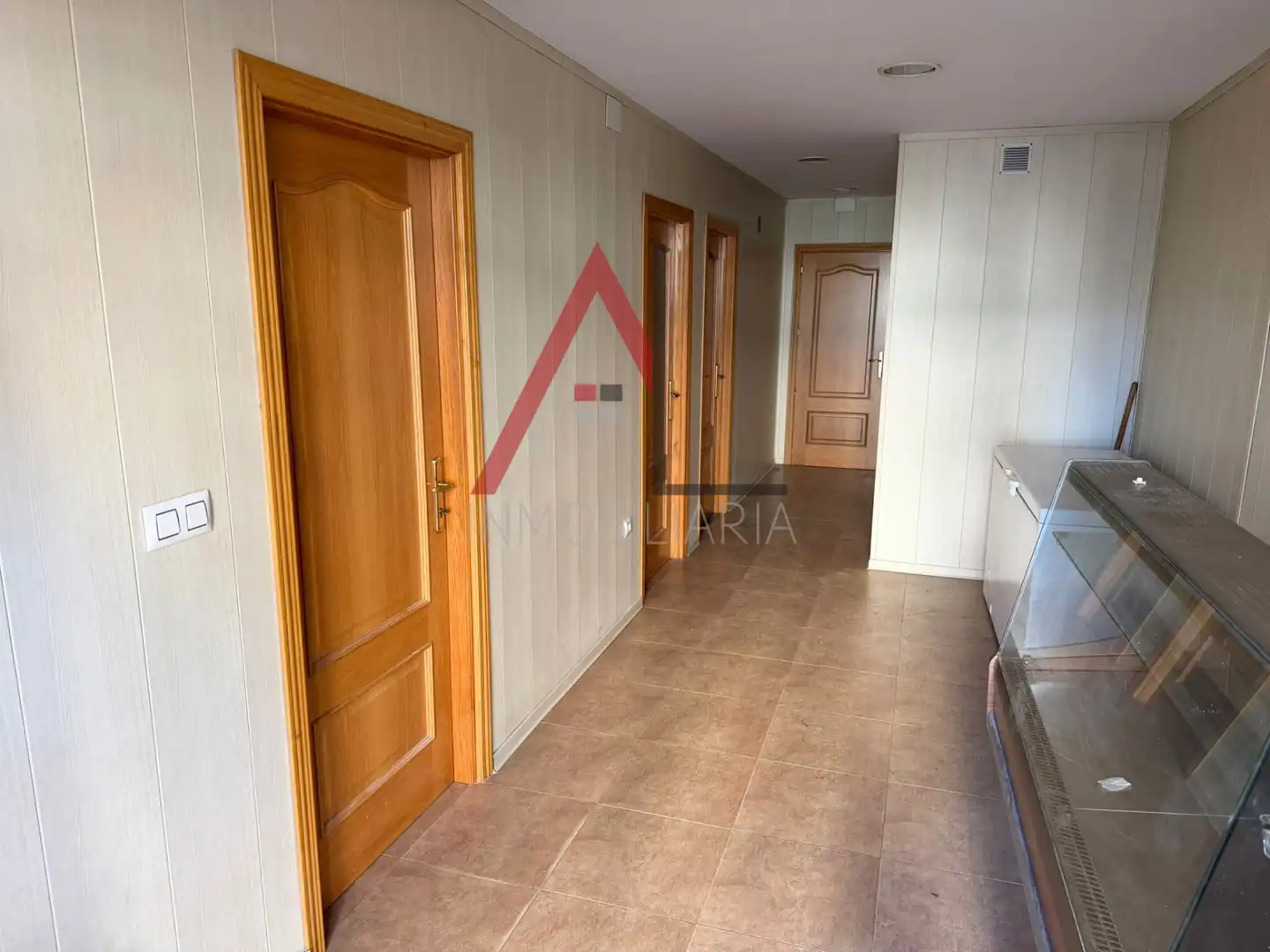 Business premises for sale in Calle Anastasio Martín 4, imagen 2
