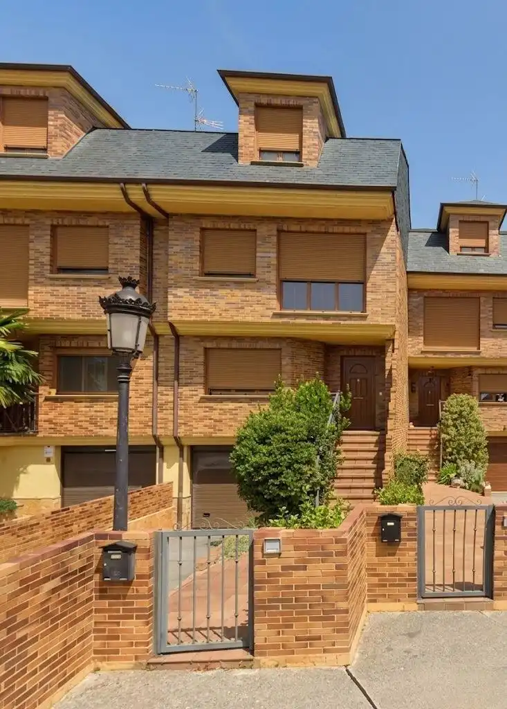 Casa adosada en venta en Cuatro Vientos