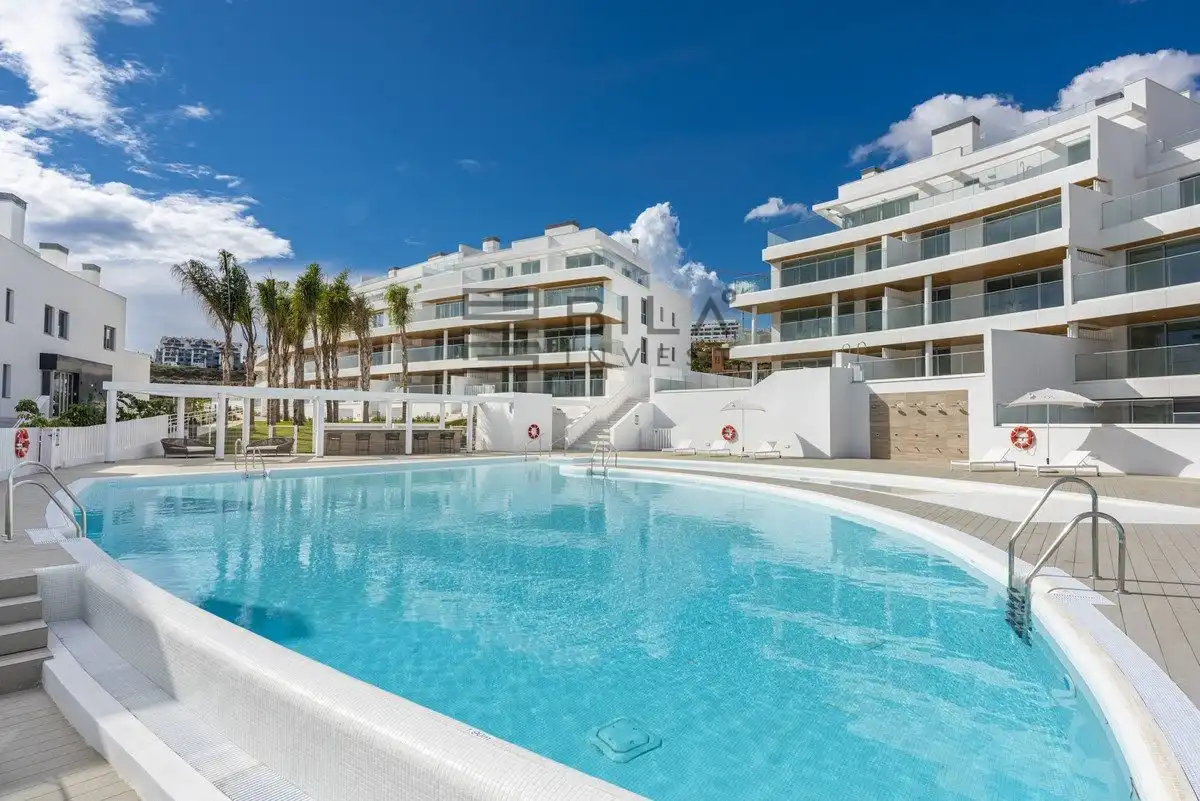 Penthouse with pool for sale in Urb. One Residences