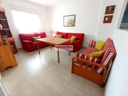 Sala d'estar de Pis en venda en Chipiona amb Aire condicionat, Terrassa i Balcó