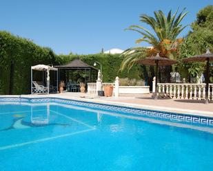 Piscina de Casa o xalet en venda en Torrevieja amb Calefacció, Jardí privat i Terrassa