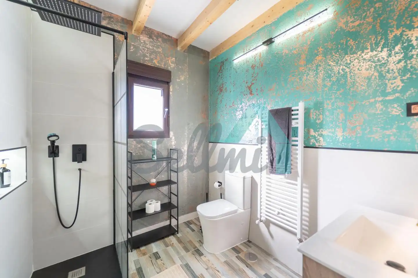 Baño de Casa o chalet de alquiler en Mieres (Asturias) con Calefacción, Terraza y Amueblado