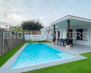 Piscina de Casa o xalet de lloguer en Sant Pere de Ribes amb Parquet