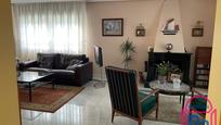 Sala d'estar de Casa o xalet en venda en León Capital  amb Aire condicionat i Calefacció
