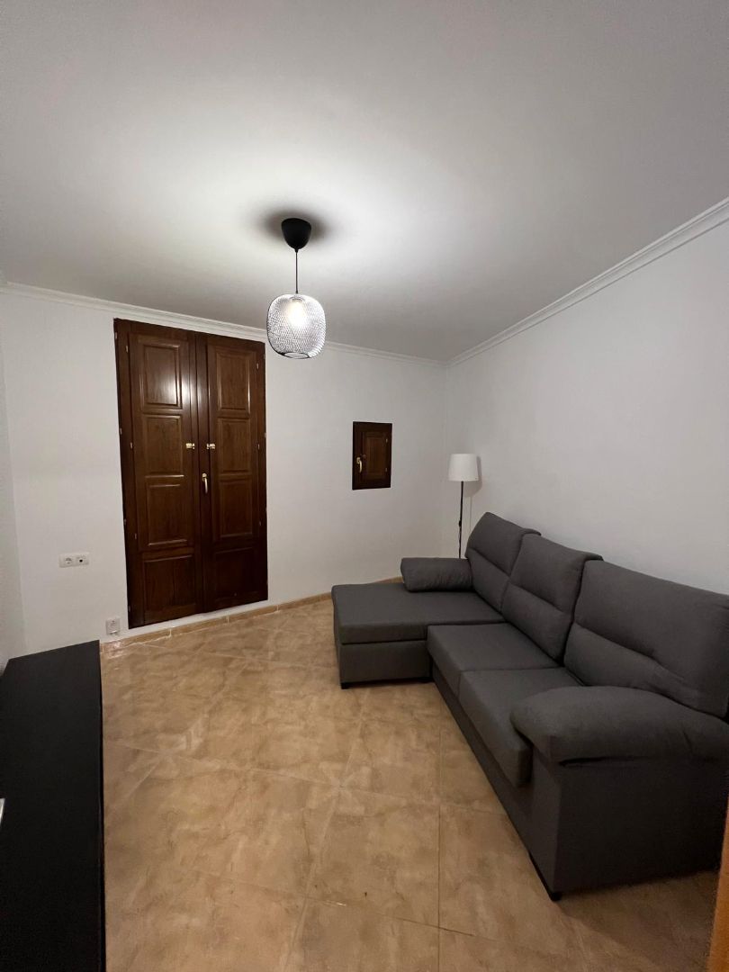 Sala de estar de Piso de alquiler en  Valencia Capital con Aire acondicionado, Amueblado y Horno
