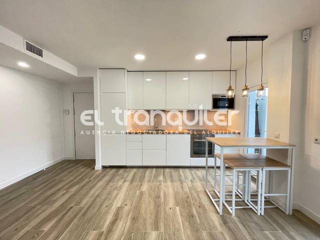 Piso en Alquiler en Calle Évora en Opañel