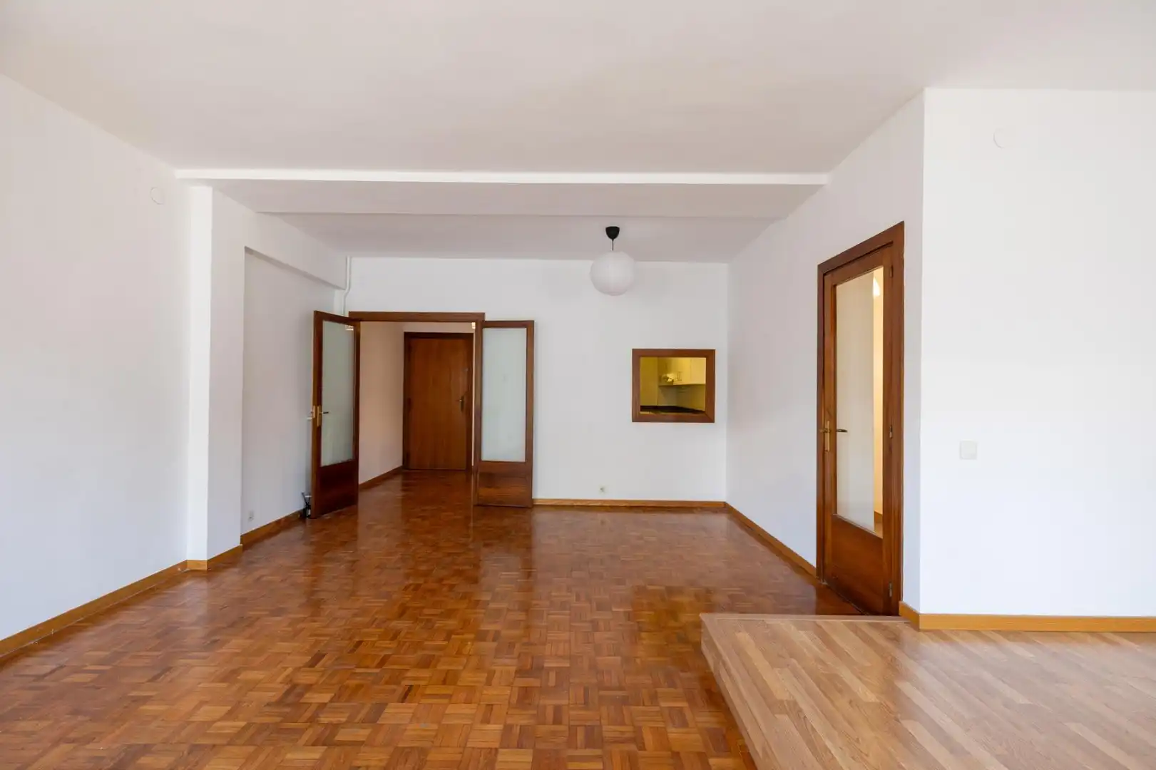 Sala d'estar de Pis en venda en Barcelona amb Calefacció, Terrassa i Balcó