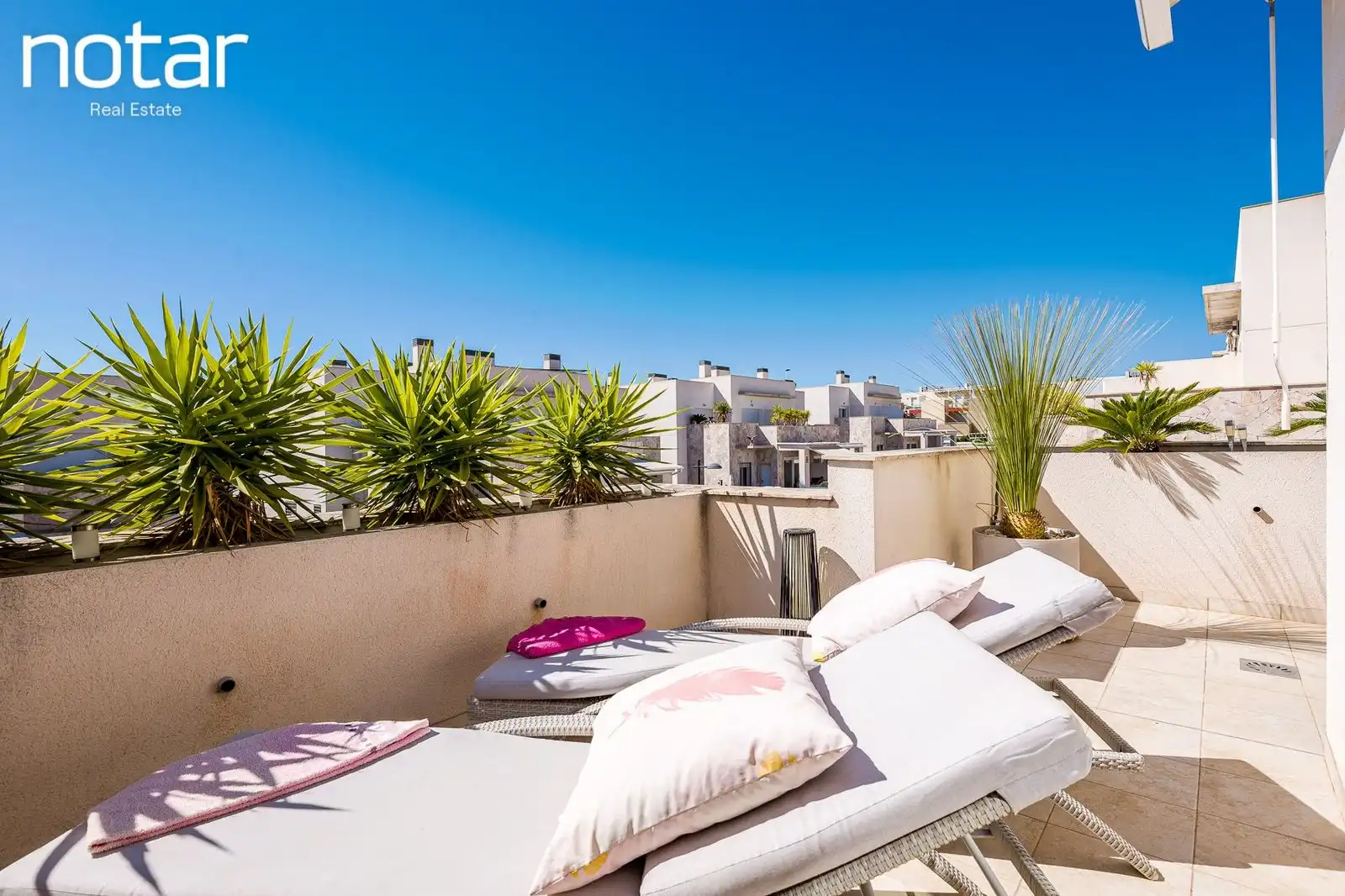 Terrassa de Casa adosada en venda en Torrevieja amb Jardí privat, Terrassa i Piscina