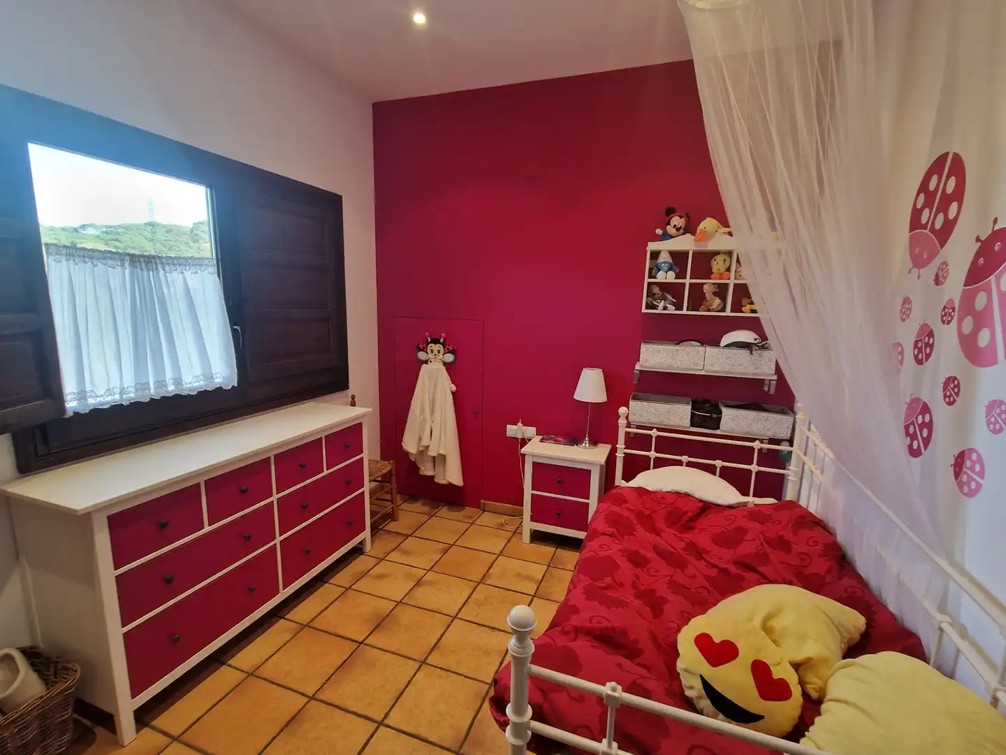 Dormitori de Finca rústica en venda en Montornès del Vallès amb Jardí privat, Terrassa i Balcó