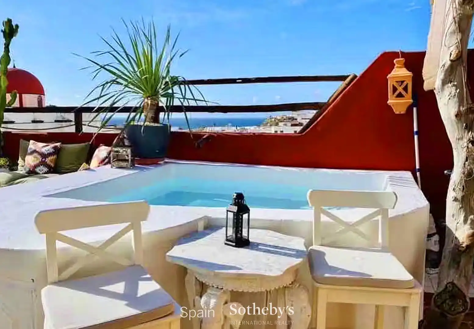 Terrasse von Einfamilien-Reihenhaus zum Verkauf in Agaete mit Klimaanlage, Privatgarten und Terrasse