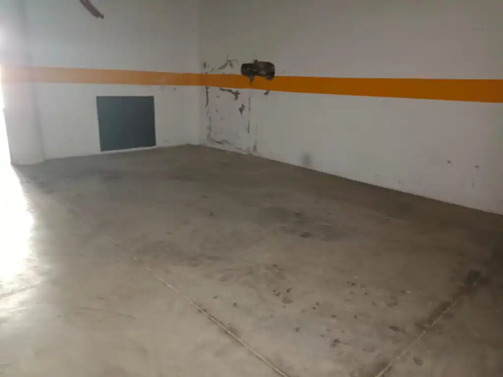 Garaje en venta en Casabermeja