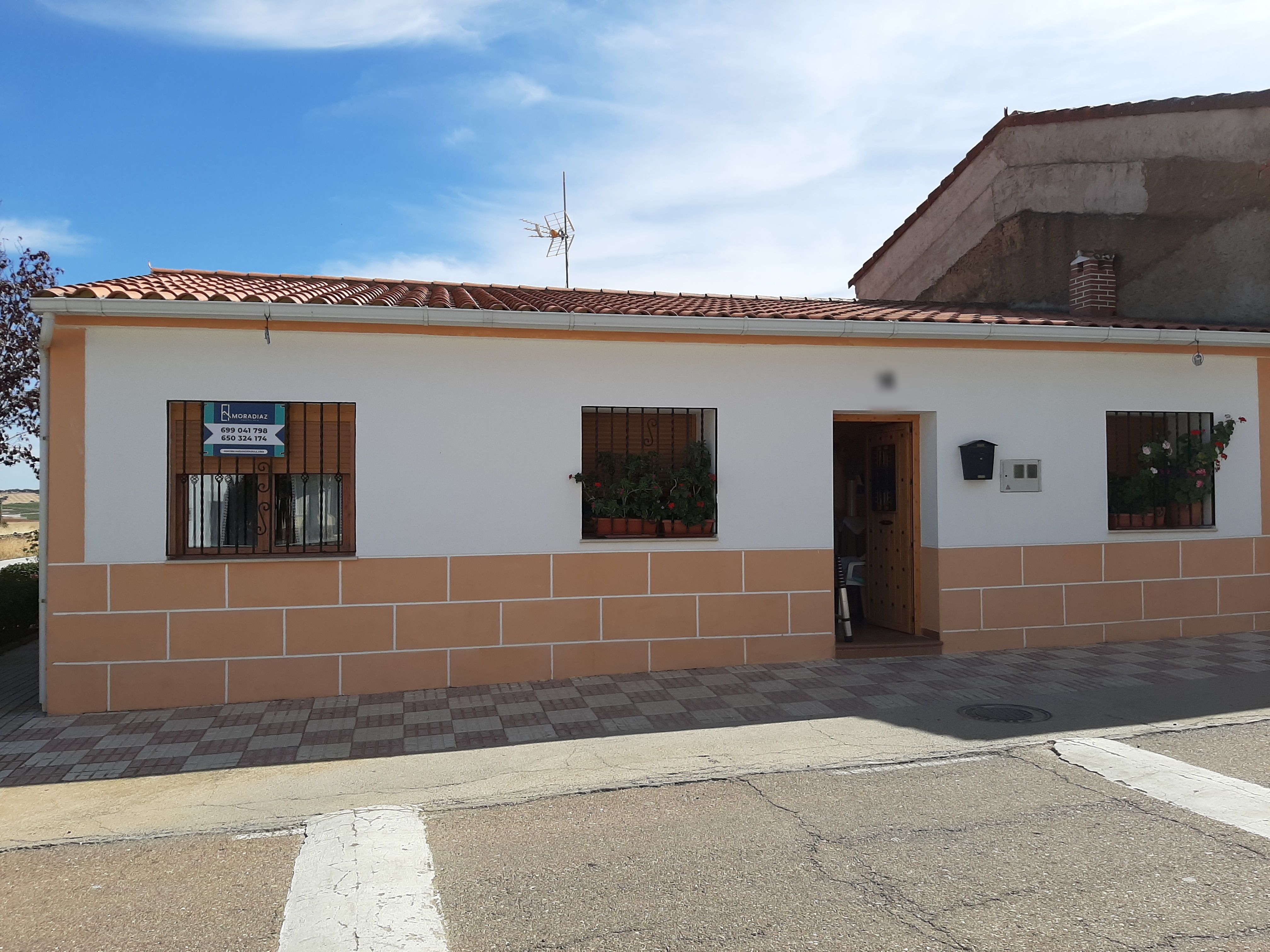 Vista exterior de Casa o xalet en venda en Acedera amb Aire condicionat, Terrassa i Traster