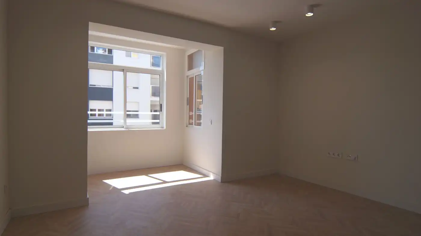 Flat with lift for sale in Plaça de Ponent 5, imagen 5
