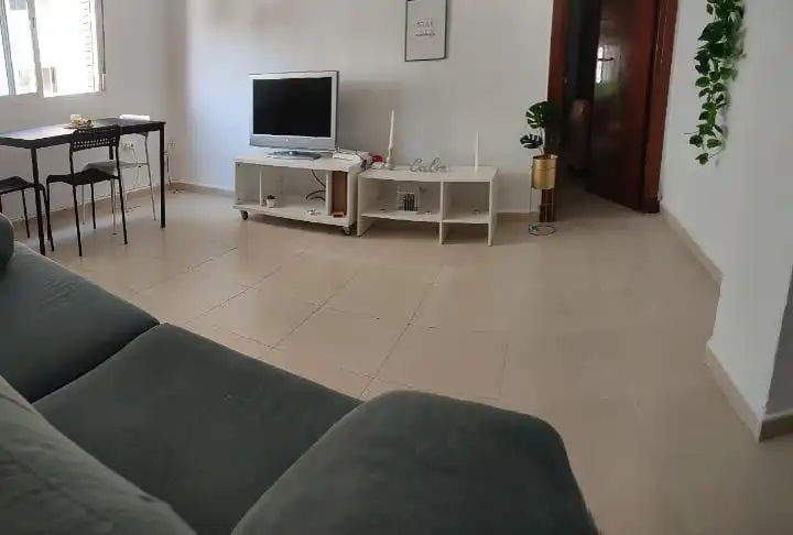 Sala d'estar de Pis de lloguer en Granada amb Calefacció, Moblat i Forn