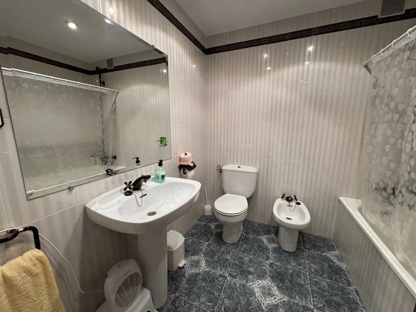 Flat for sale in Calle de los Serranos de Aparicio, 6, Cretas