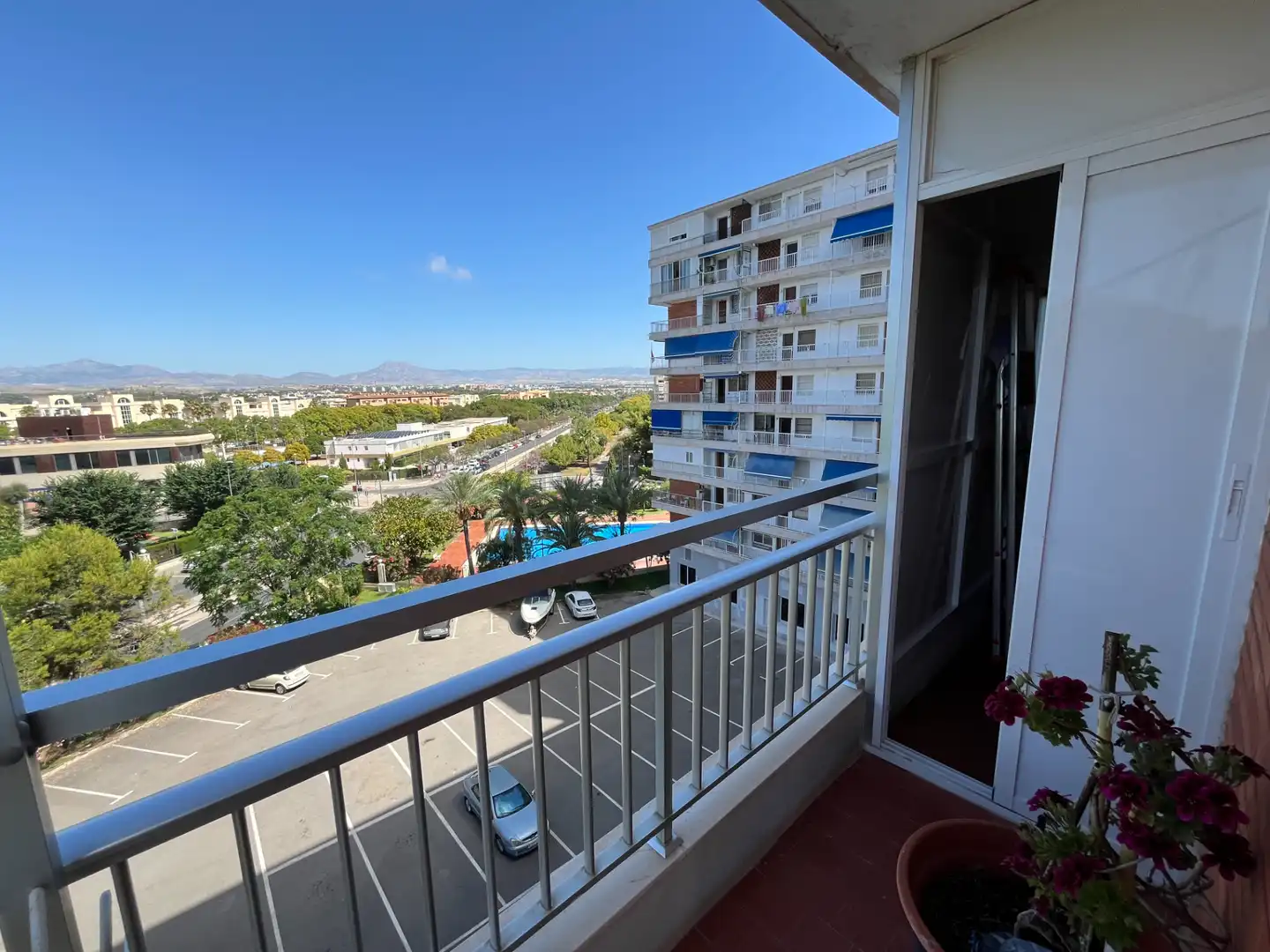 Terraza de Piso en venta en Alicante / Alacant con Terraza, Trastero y Amueblado
