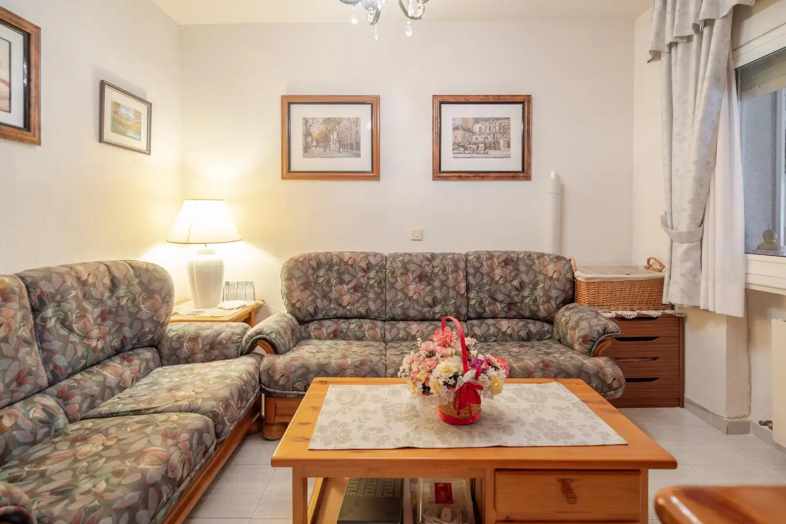 Sala de estar de Casa adosada en venta en El Tiemblo 