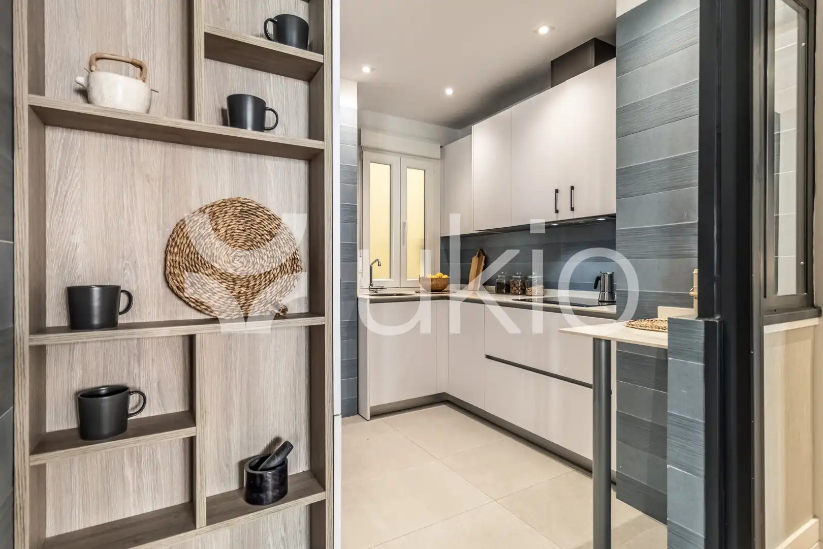 Kitchen of Flat for rent in Madrid  with Air Conditioner, Heating and Furnished