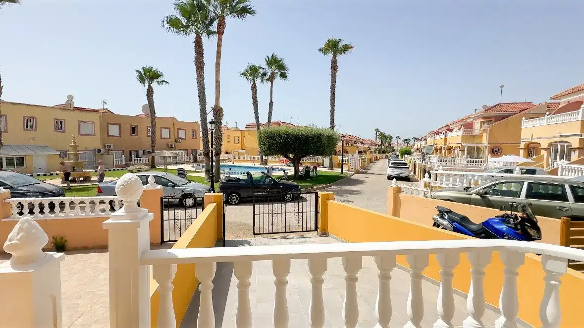 Vista exterior de Finca rústica en venta en Orihuela con Jardín privado, Terraza y Amueblado