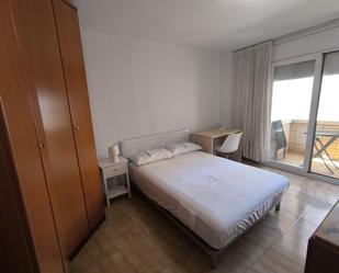 Bedroom of Flat to share in Manresa  with Heating and Balcony