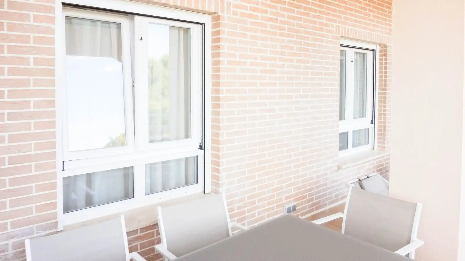 Terrasse von Wohnungen zum Verkauf in Oliva mit Klimaanlage, Heizung und Terrasse