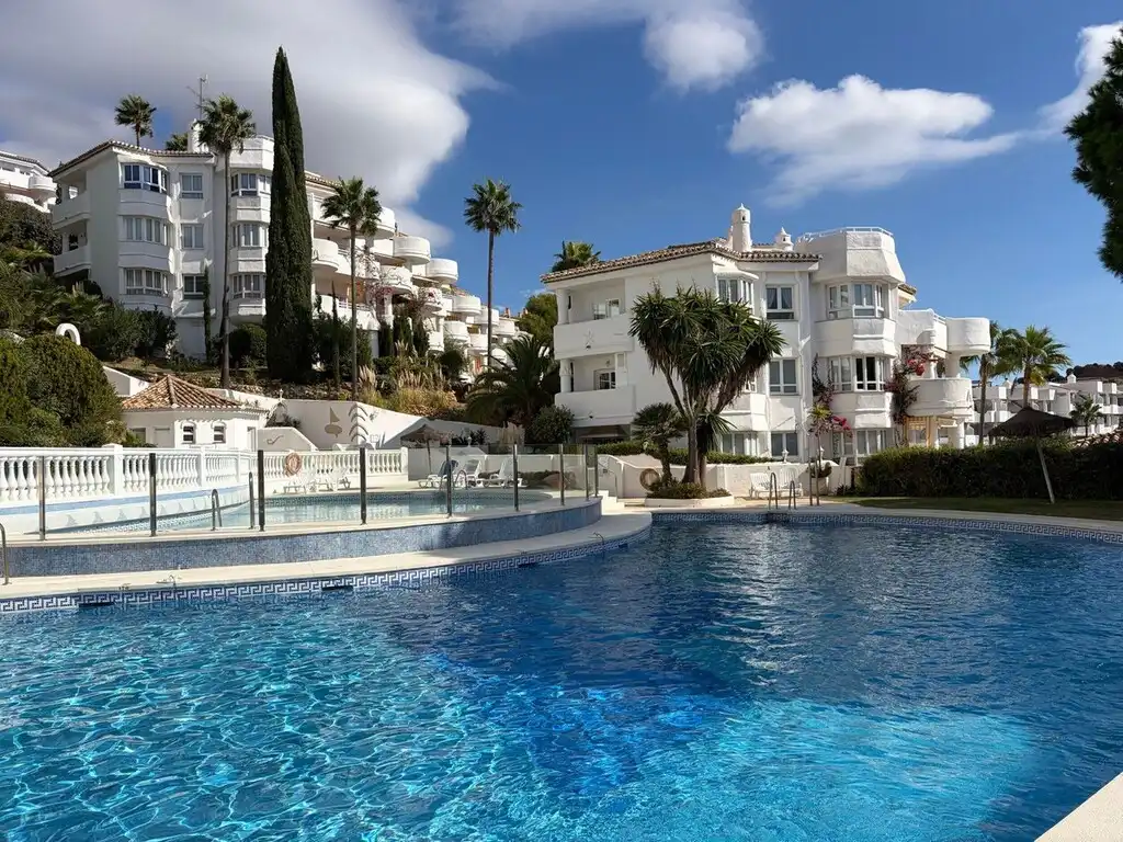 Außenansicht von Erdgeschoss zum Verkauf in Mijas mit Klimaanlage, Terrasse und Möbliert