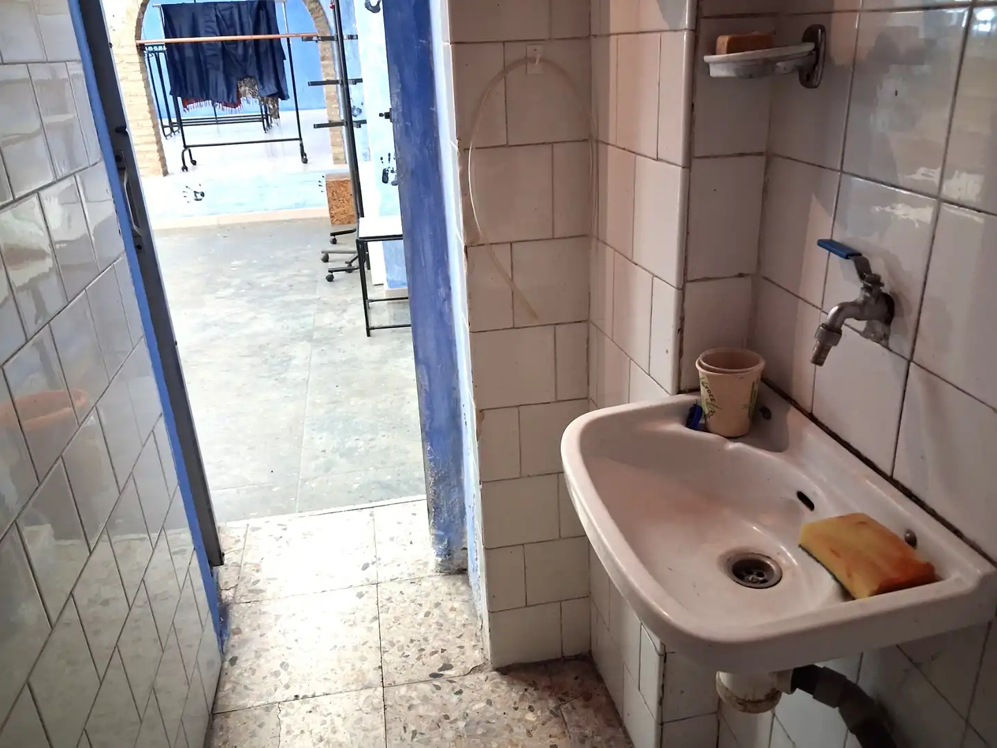 Bathroom of Commercial properties for rent in Zaragoza  with Air Conditioner, Furnished and Alarm