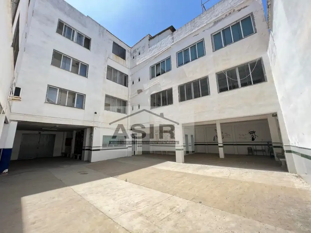 Vista exterior de Edificio en venta en Alzira