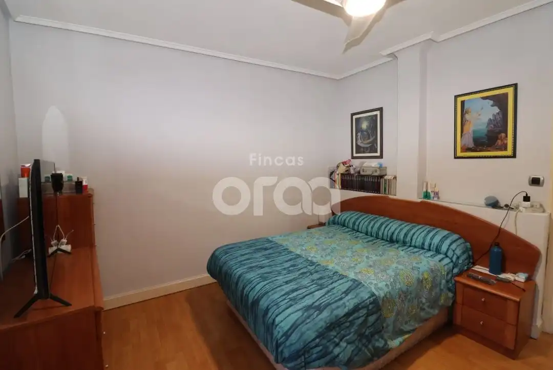Bedroom of Flat for sale in Santurtzi   with Parquet flooring, Furnished and Balcony