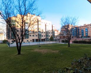 Vista exterior de Pis de lloguer en  Madrid Capital amb Aire condicionat, Calefacció i Piscina