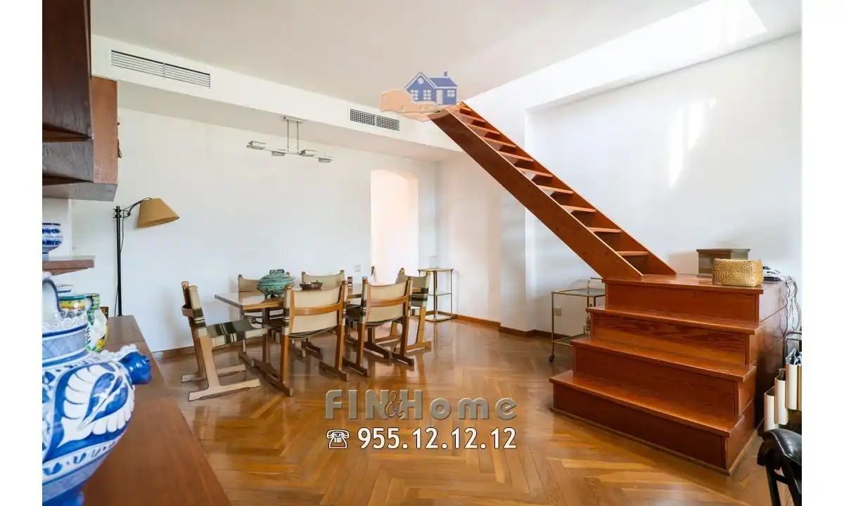 Comedor de Ático de alquiler en Sevilla con Aire acondicionado, Calefacción y Jardín privado
