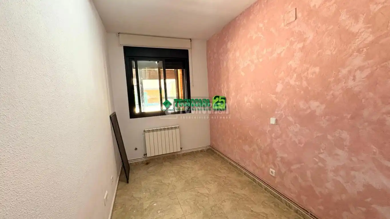 Habitación de Piso en venta en Yuncler con Aire acondicionado y Calefacción