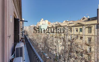 Vista exterior de Pis en venda en  Barcelona Capital amb Aire condicionat, Calefacció i Jardí privat