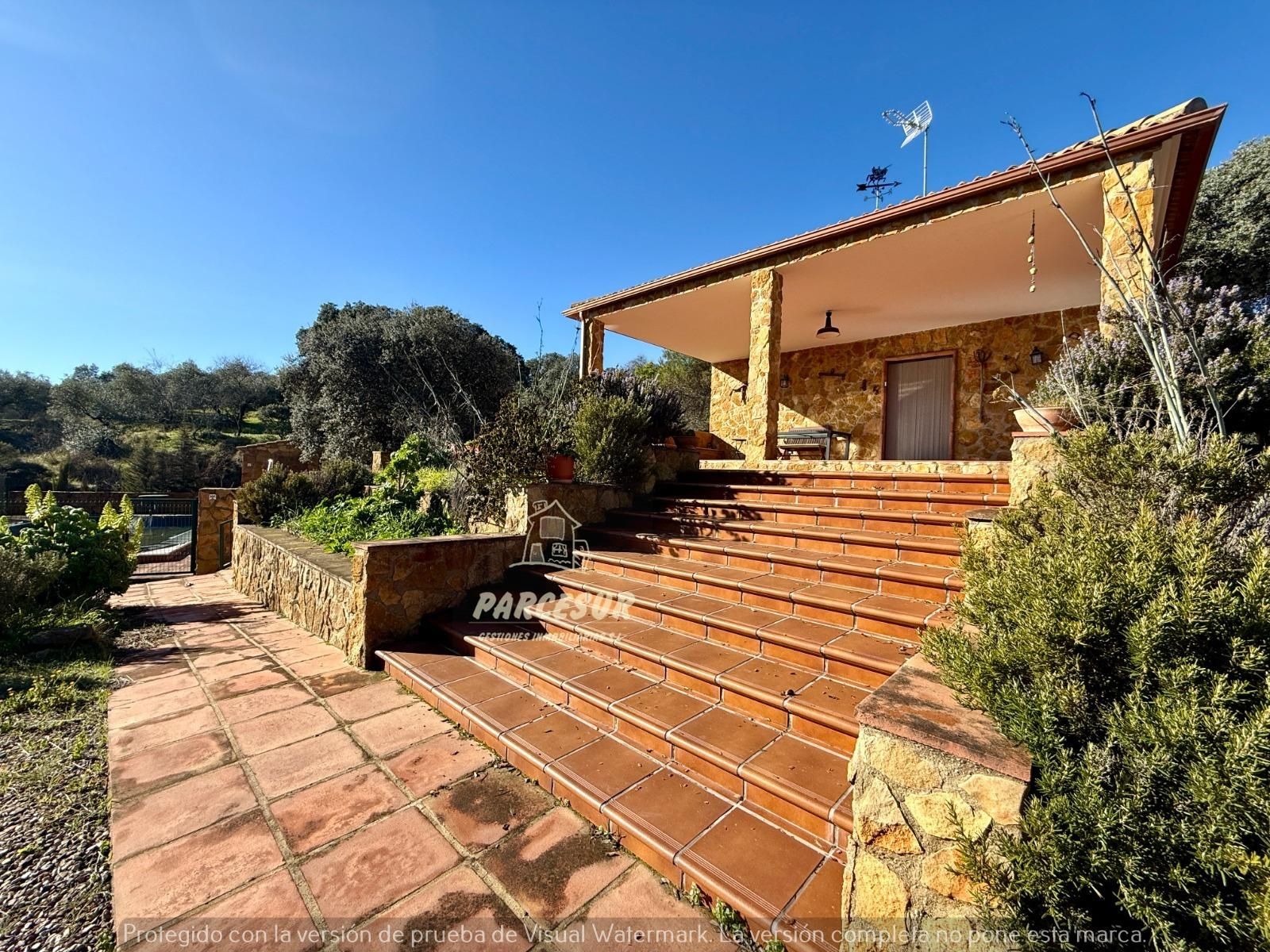 Exterior view of Country house for sale in Pozoblanco  with Storage room and Swimming Pool