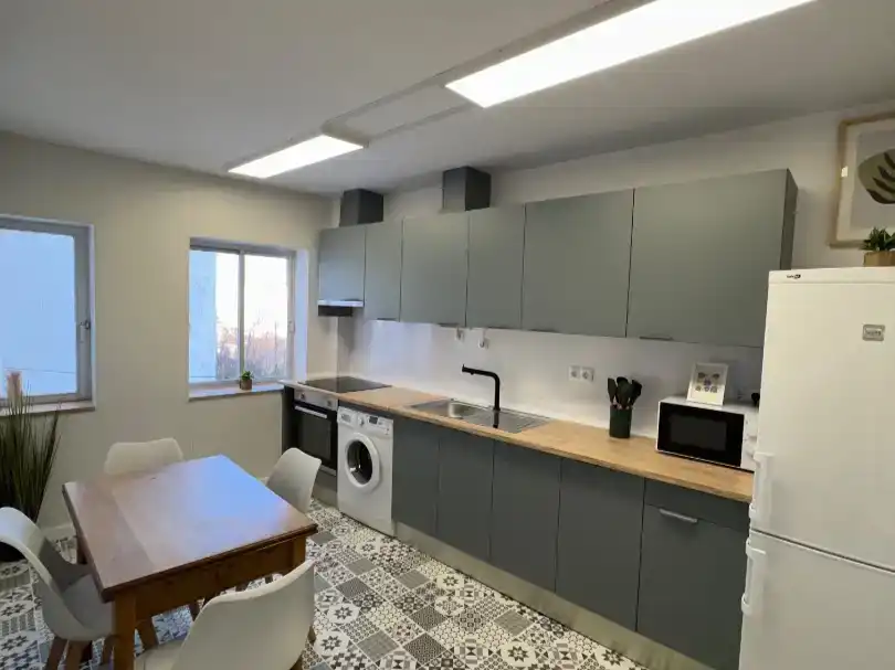 Kitchen of Flat for share in León Capital   with Parquet flooring and Furnished