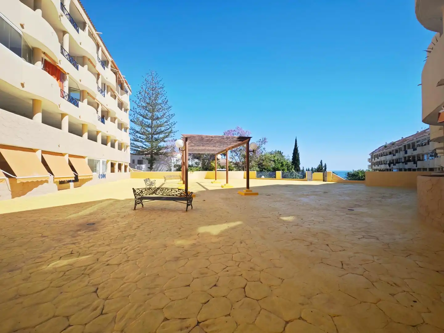 Terraza de Estudio de alquiler en Fuengirola con Aire acondicionado, Jardín privado y Terraza