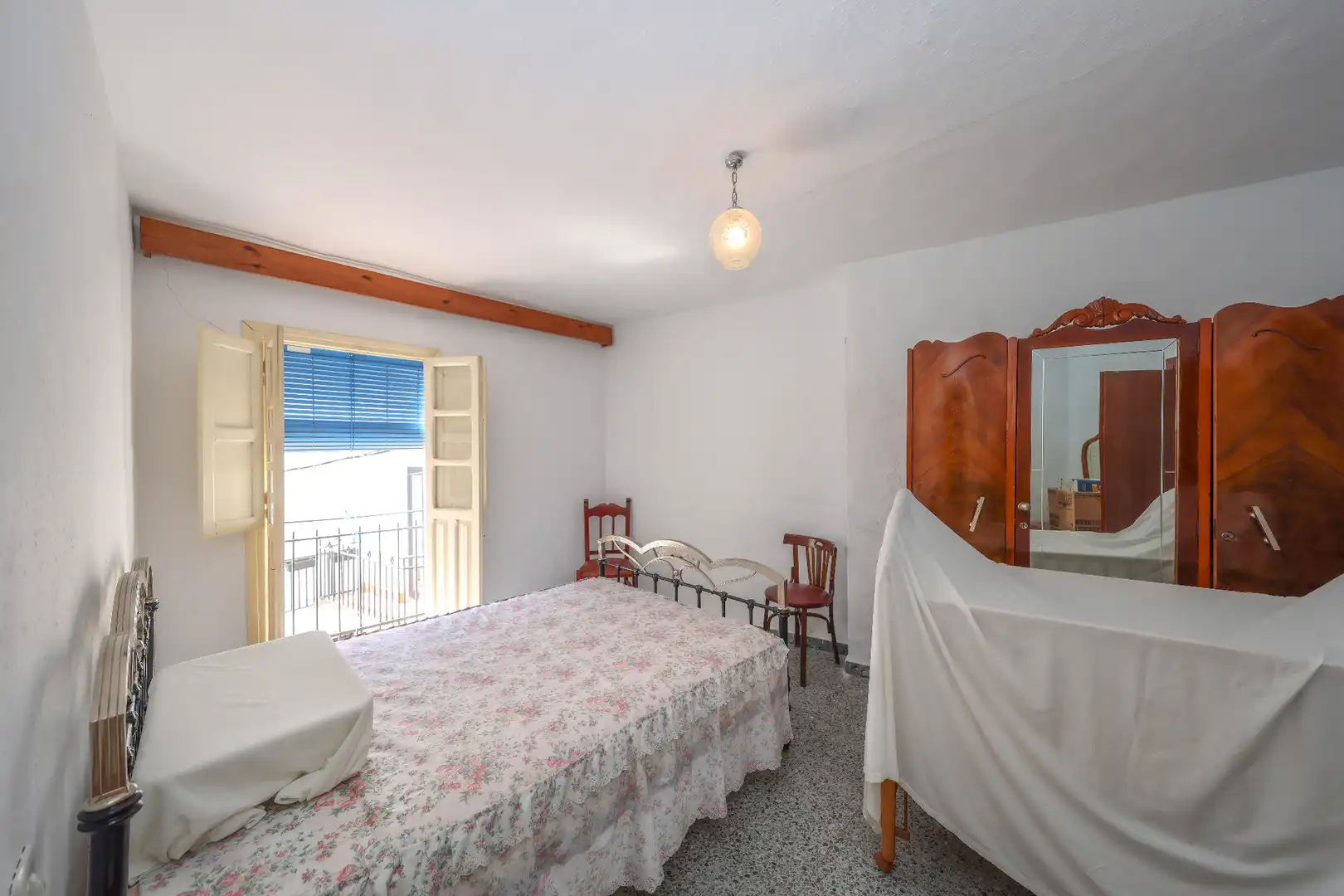 Dormitori de Casa o xalet en venda en Tolox