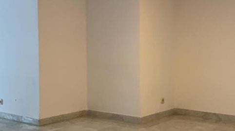 Foto 4 de Piso de alquiler en La Buhaira, Sevilla Capital