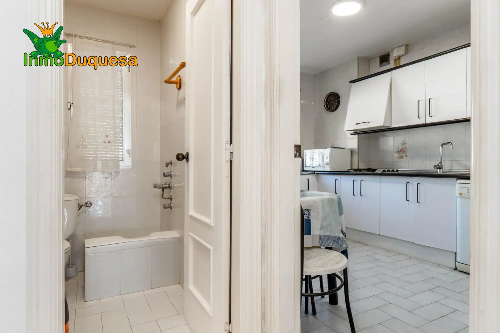 Kitchen of Detached homes for sale in Almuñécar  with Private garden, Terrace and Storage room