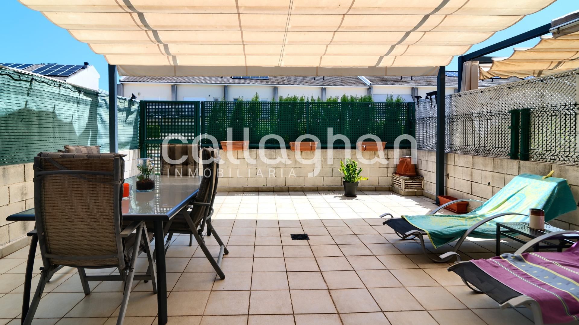 Terraza de Casa adosada en venta en Gandia con Aire acondicionado, Calefacción y Jardín privado