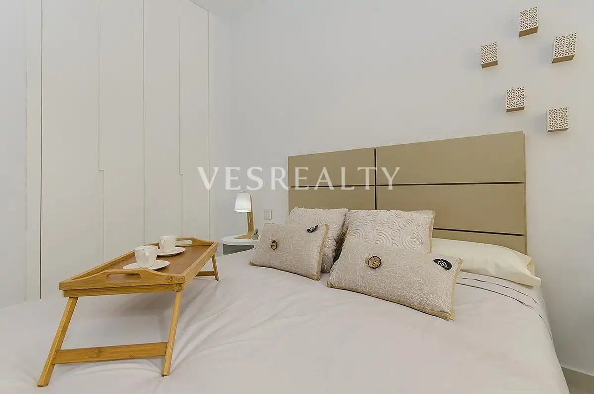 Detached house with terrace for sale in Calle Juan Marsé, imagen 31