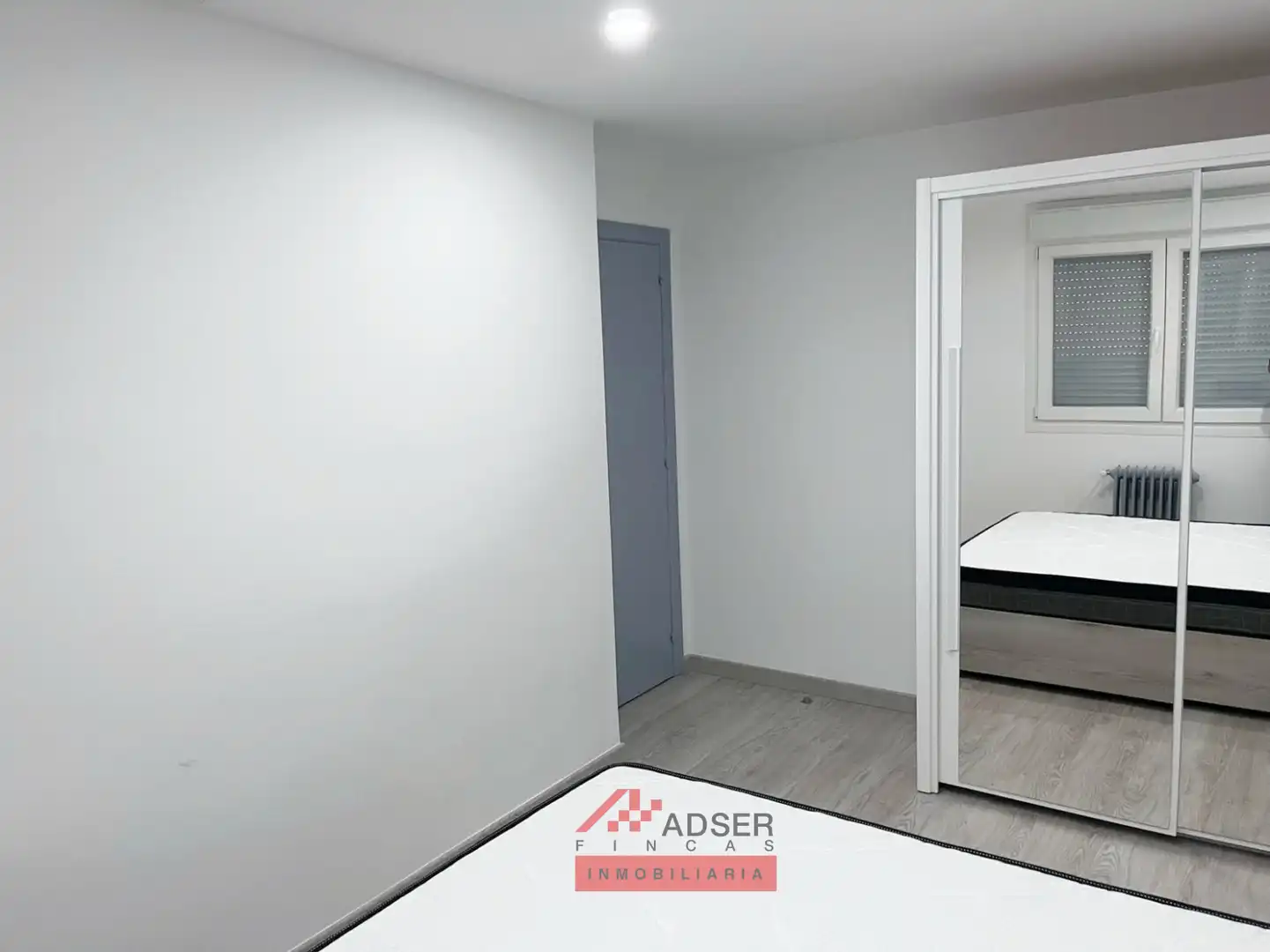 Schlafzimmer von Wohnung zum Verkauf in  Logroño mit Heizung, Parkett und Terrasse