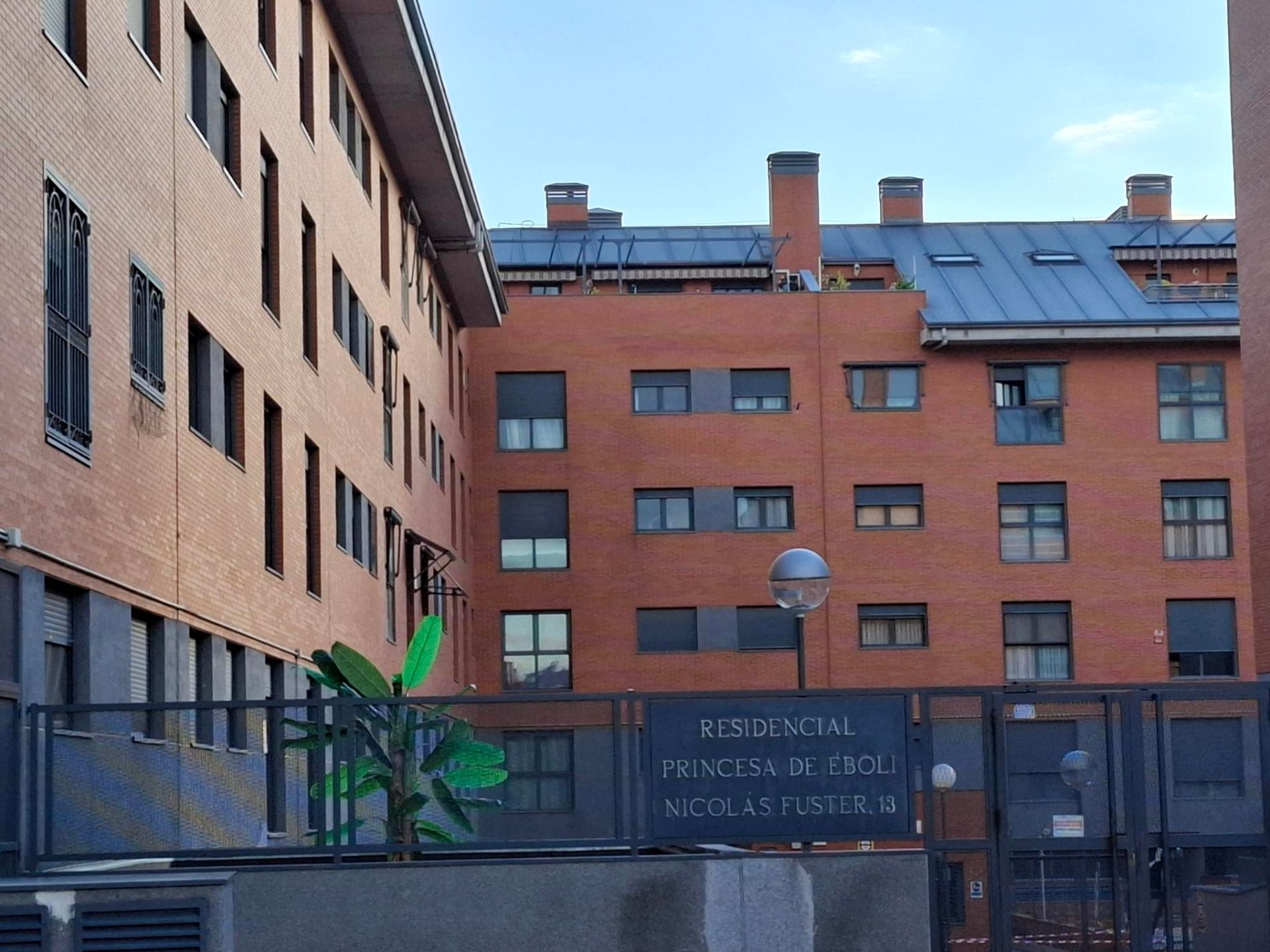 Vista exterior de Pis en venda en Pinto amb Calefacció, Parquet i Terrassa
