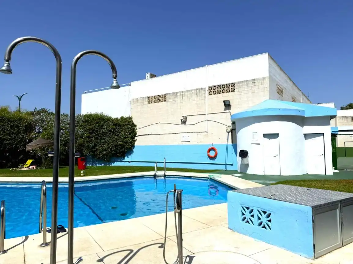 Piscina de Piso en venta en Málaga con Terraza y Piscina comunitaria