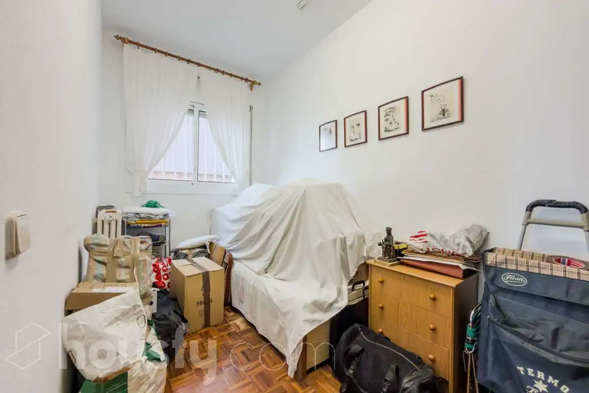 Dormitori de Casa o xalet en venda en Barcelona amb Aire condicionat, Calefacció i Jardí privat