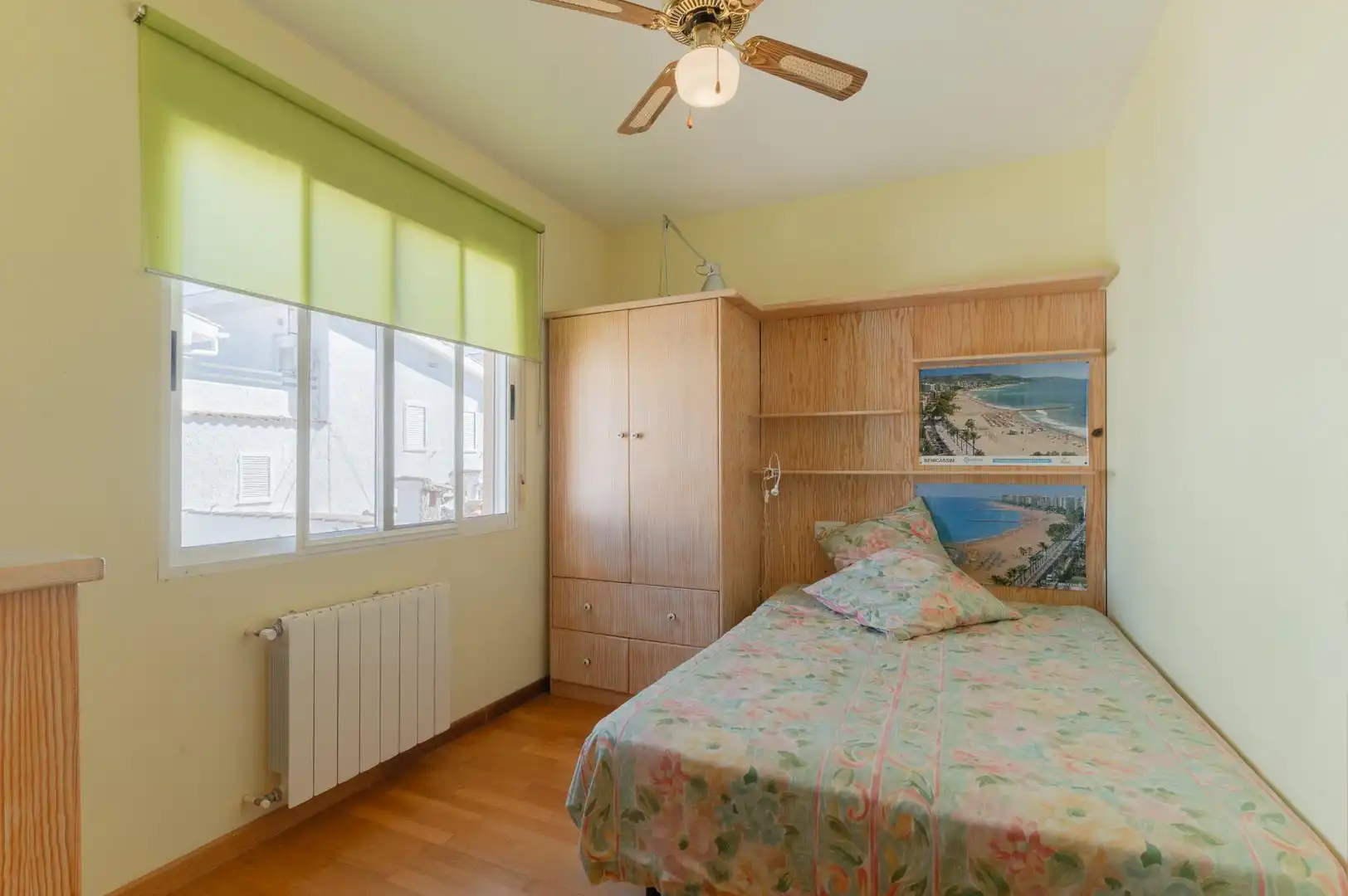 Schlafzimmer von Einfamilien-Reihenhaus zum Verkauf in Benicasim / Benicàssim mit Heizung, Privatgarten und Terrasse