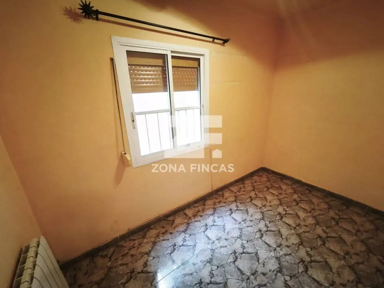 Dormitori de Pis en venda en Santa Coloma de Gramenet