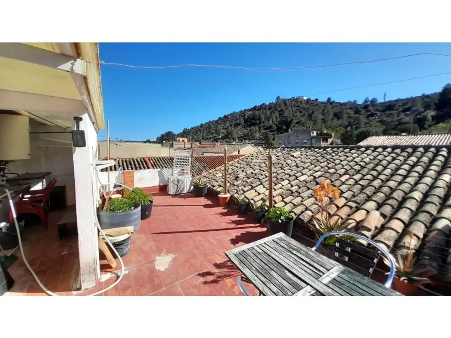 Vista exterior de Casa o chalet en venta en L'Énova con Aire acondicionado, Terraza y Balcón